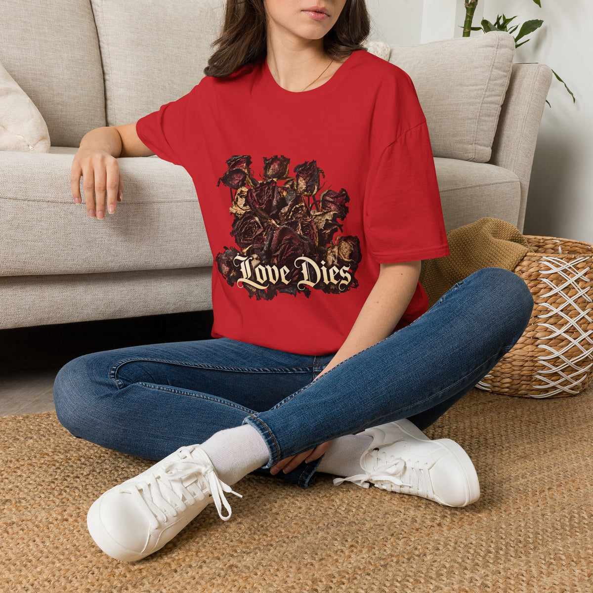 Love Dies Gothic Rose Graphic T-Shirt